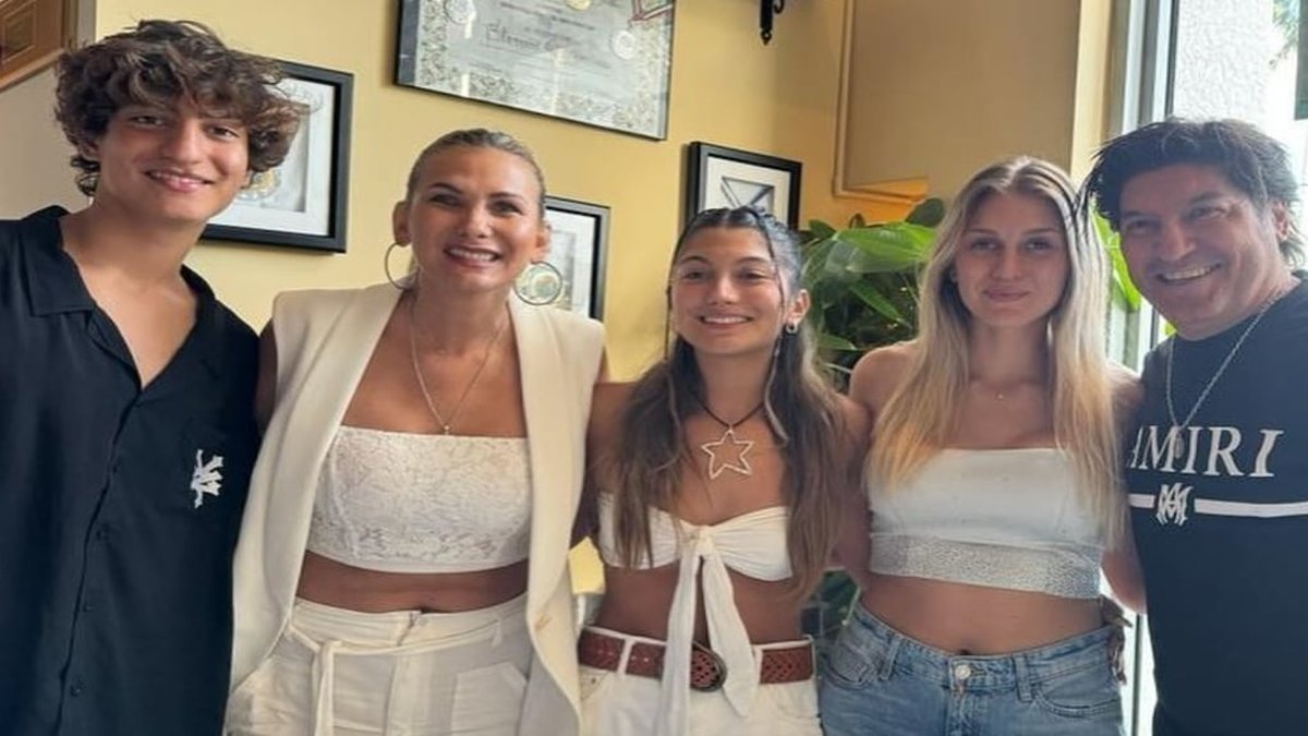 Iván Zamorano revela su inesperado cambio de vida: "Nos vamos" » Hoy Noticias Iván Zamorano regresa a sus raíces: el exfutbolista comparte su emotiva decisión de volver a su segunda casa junto a su familia.